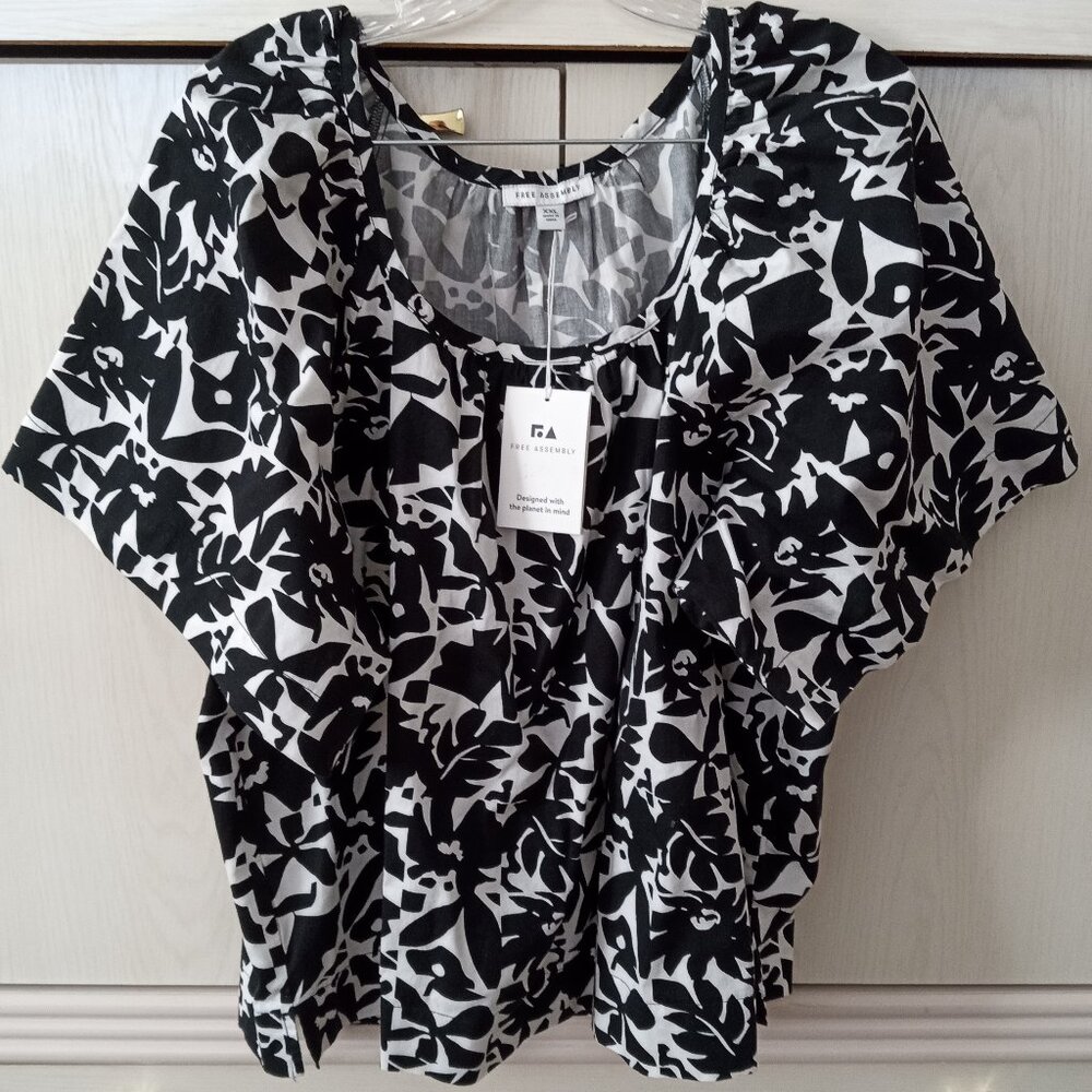 Free Assembly 100% Cotton Bold Print Square Neck Top SIZE 2XL